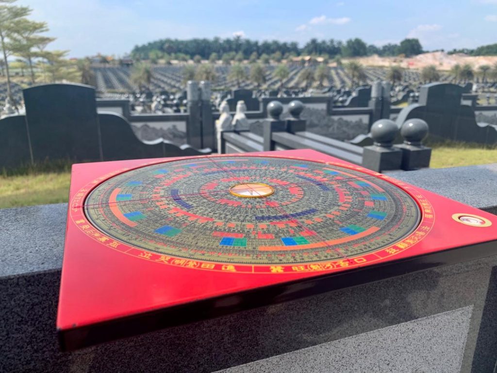 Chinese Cemetery 大马华人墓园 by Master Soon